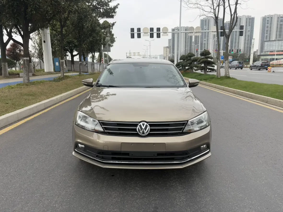 Volkswagen Sagitar