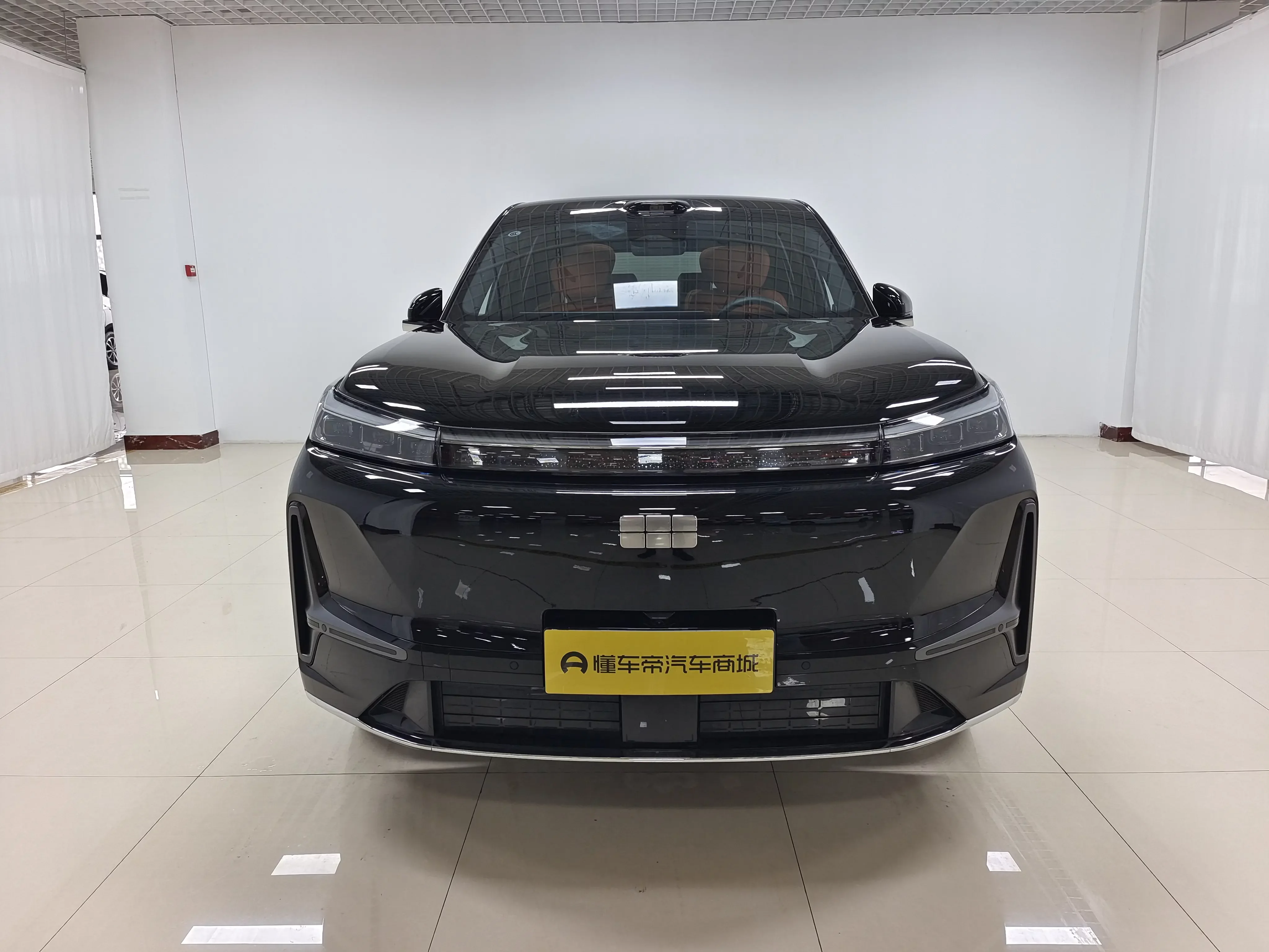 Geely Galaxy M9