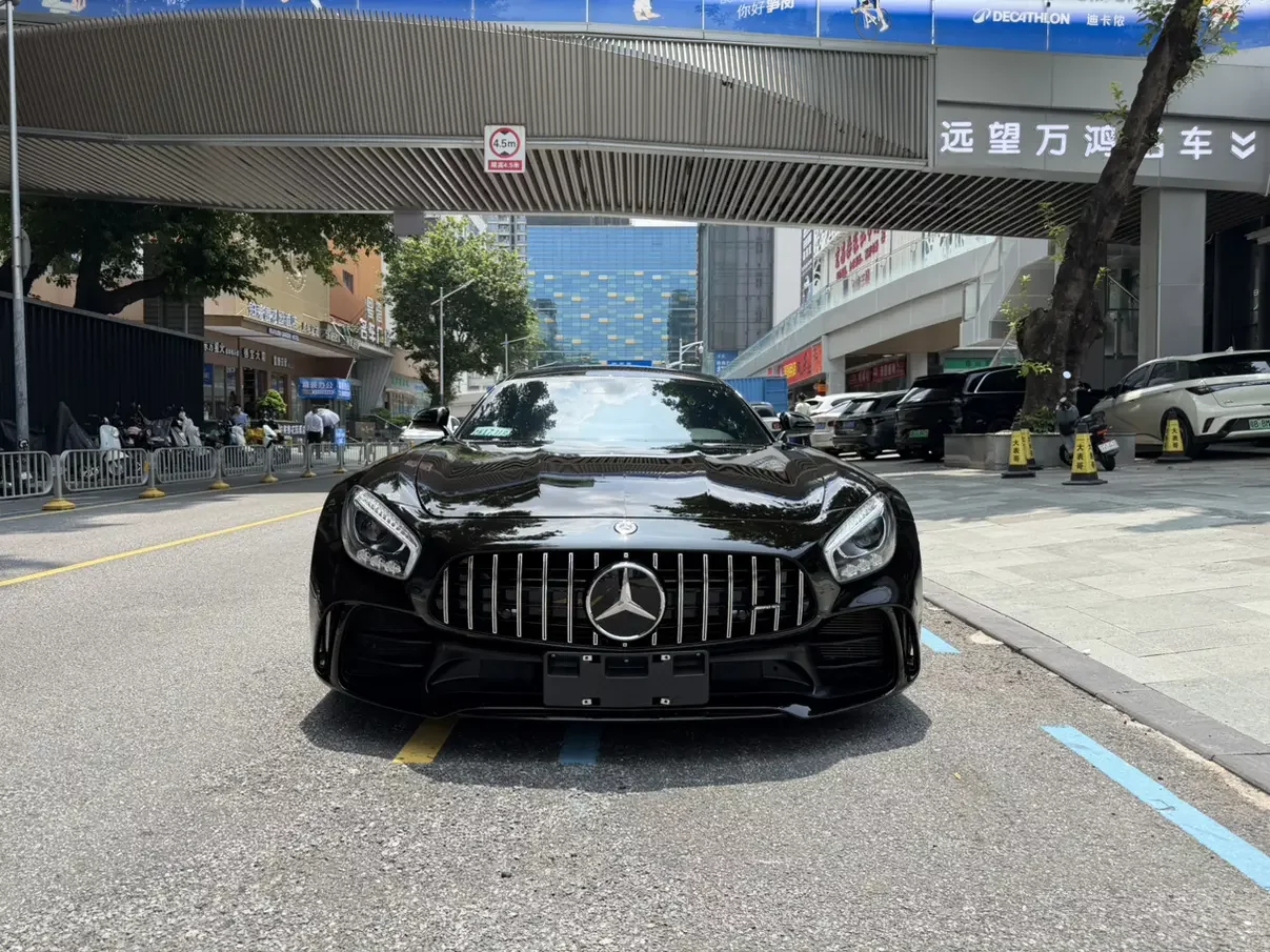 Mercedes-Benz AMG GT
