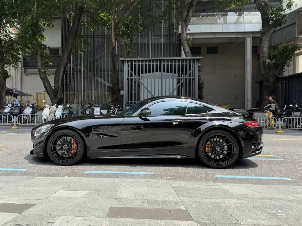 Mercedes-Benz AMG GT