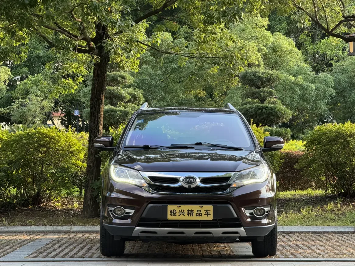 BYD S7