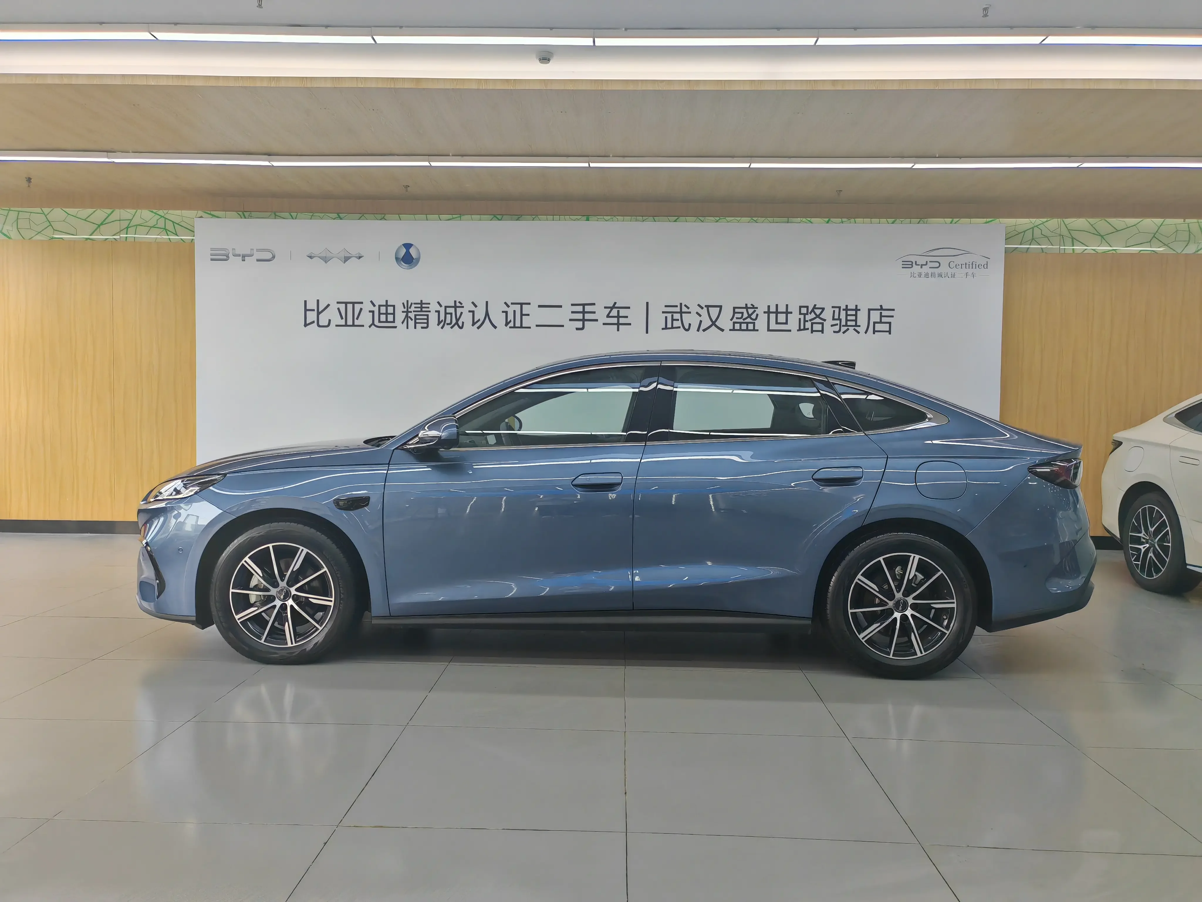 BYD Seal 06DM