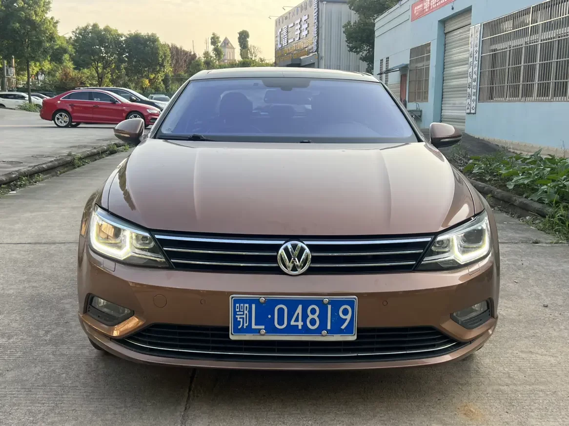 Volkswagen Lamando