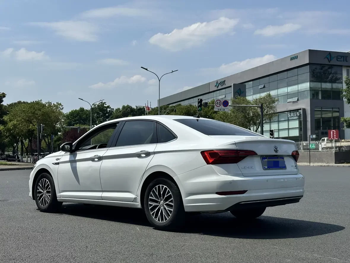 Volkswagen Sagitar