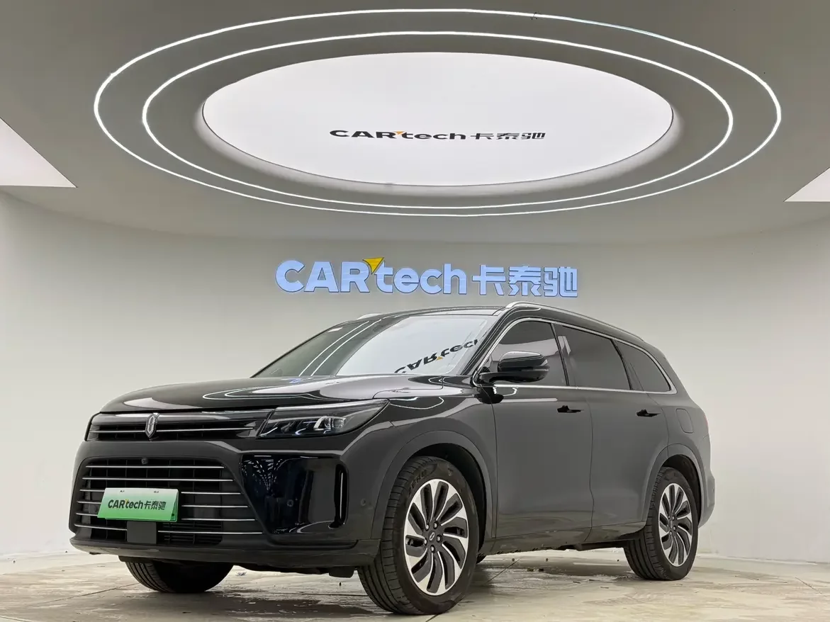 AITO M7 (Wenjie M7)  из Китая