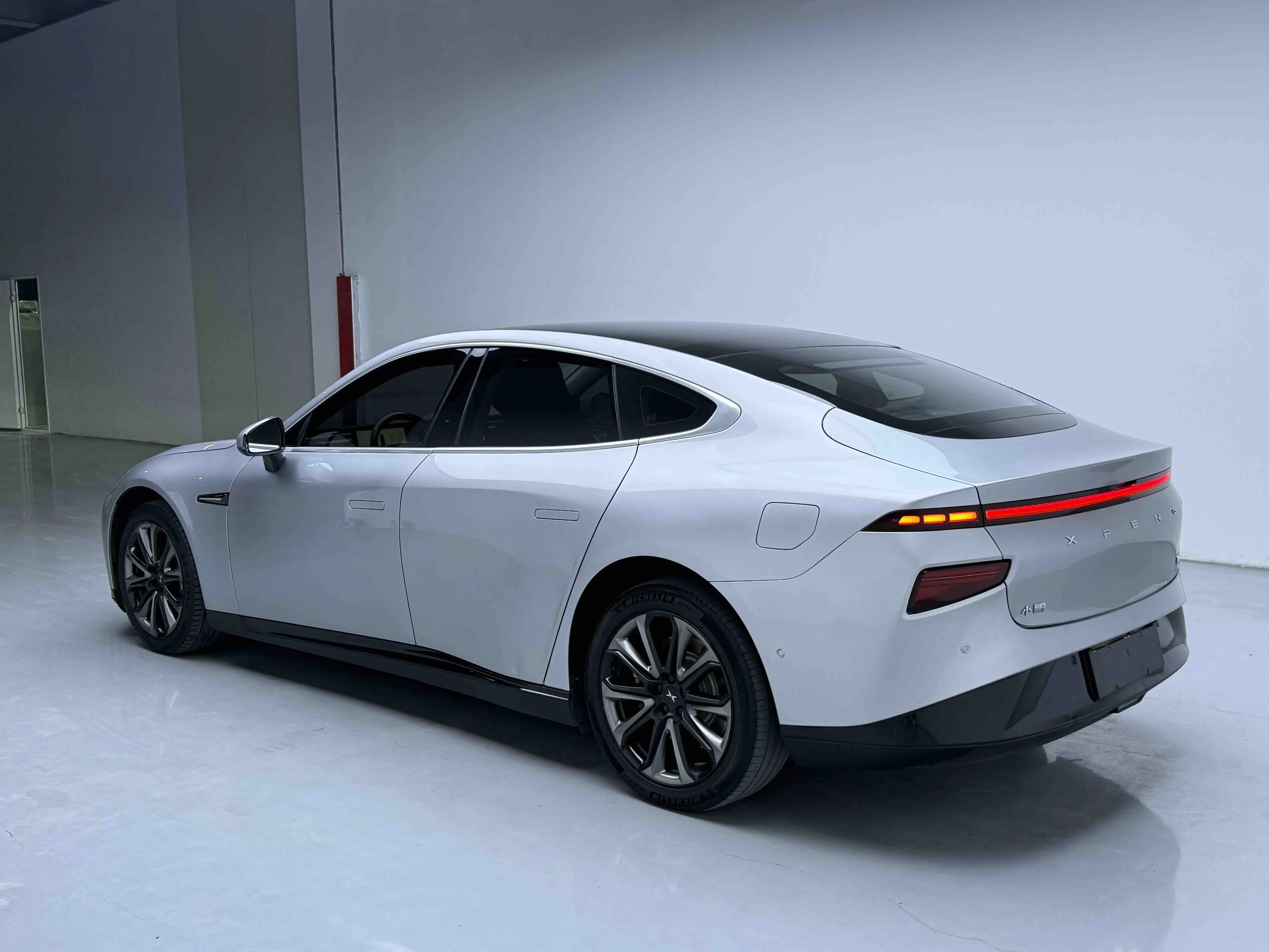 Xpeng P7