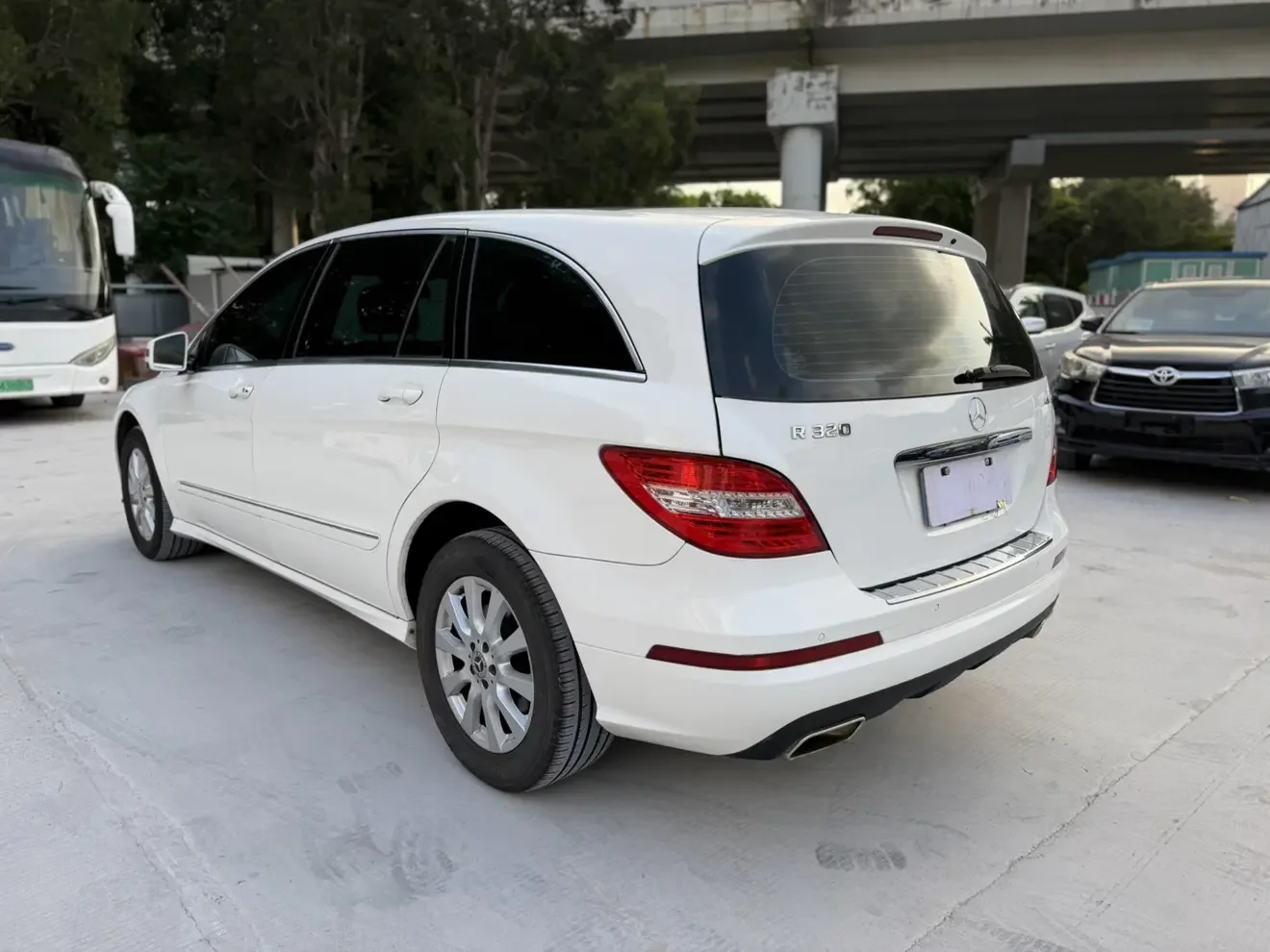 Mercedes-Benz R-Class