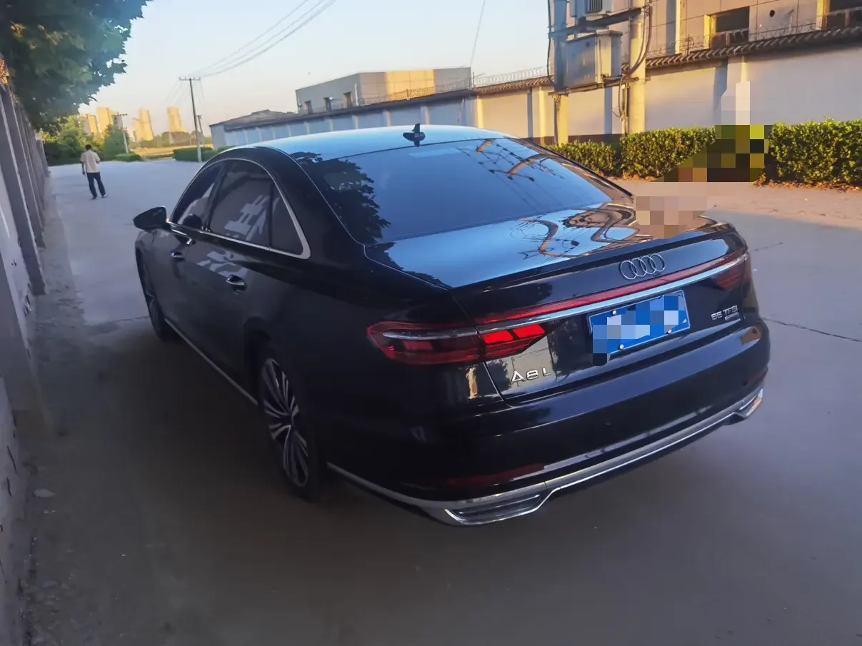 Audi A8