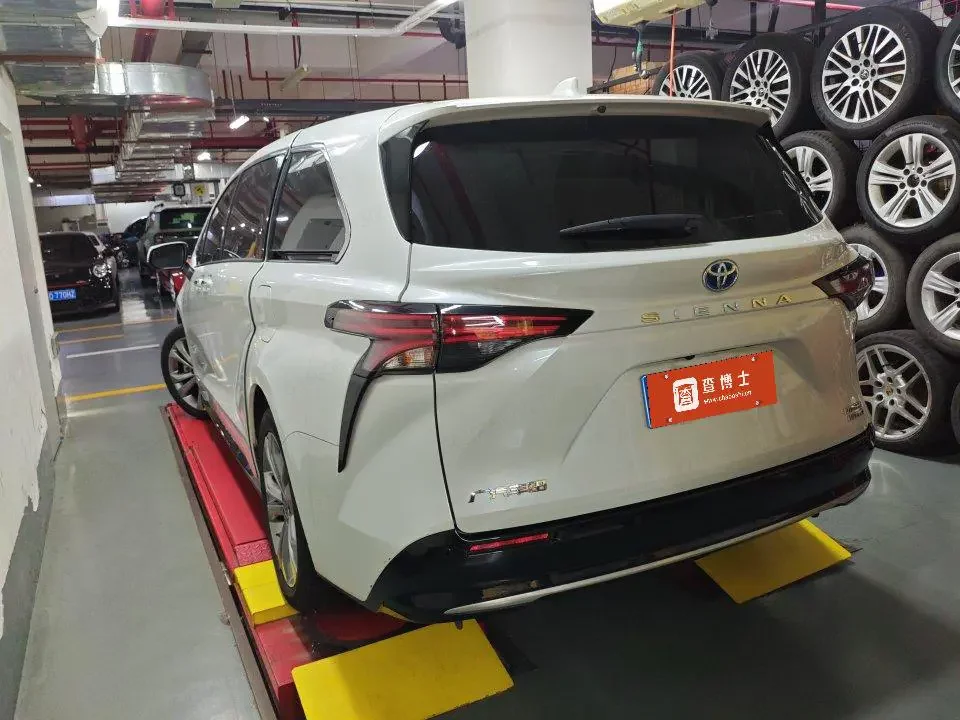 Toyota Sienna