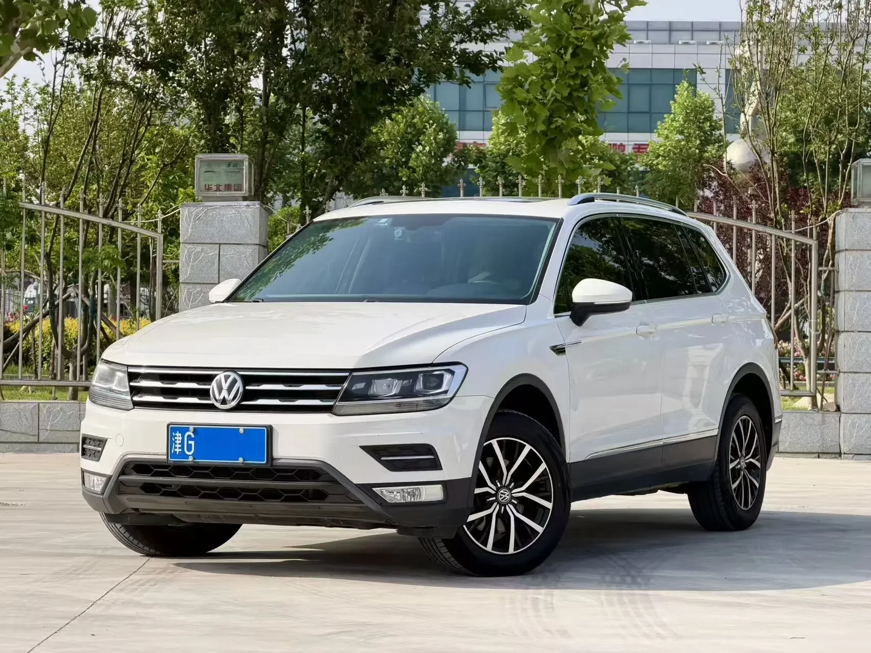 Volkswagen Tiguan L