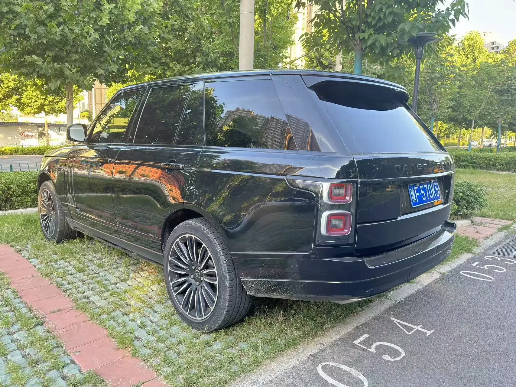 Land Rover range rover