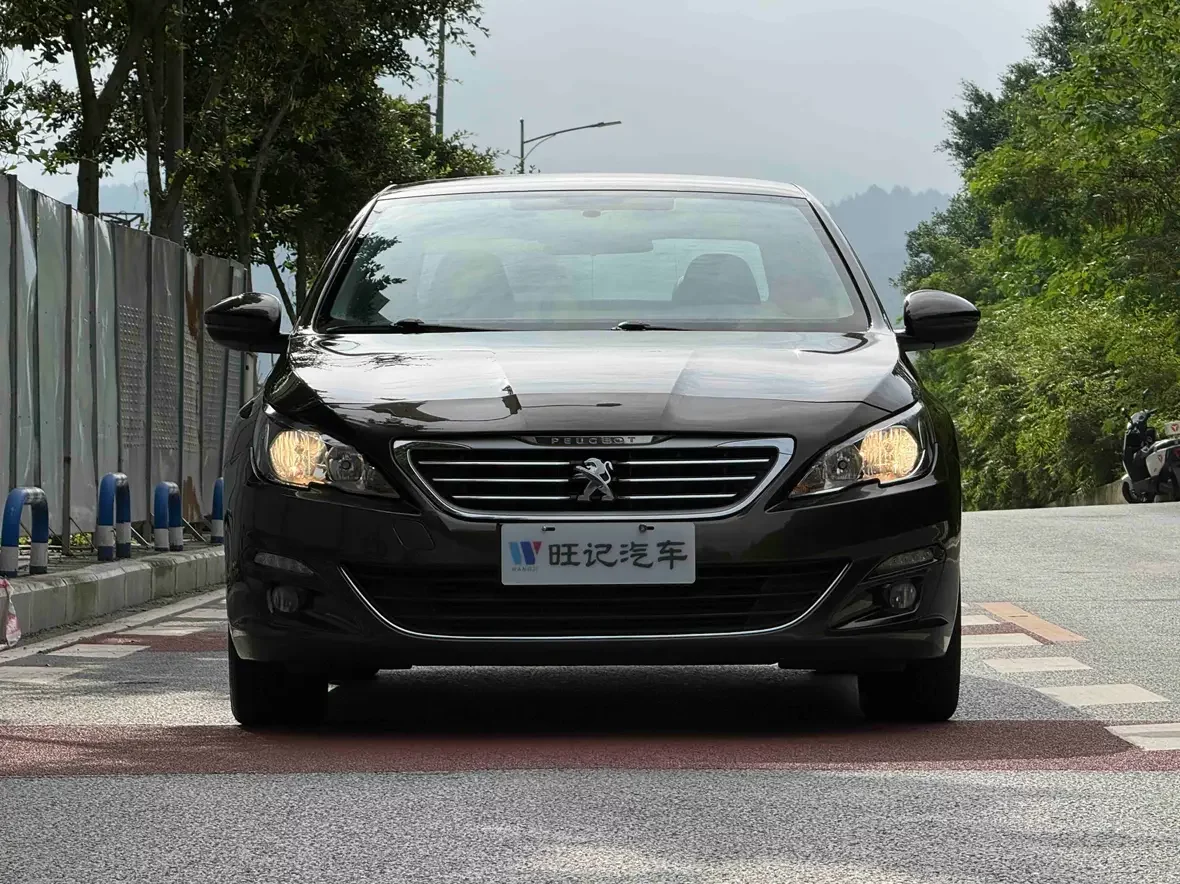 Peugeot 408