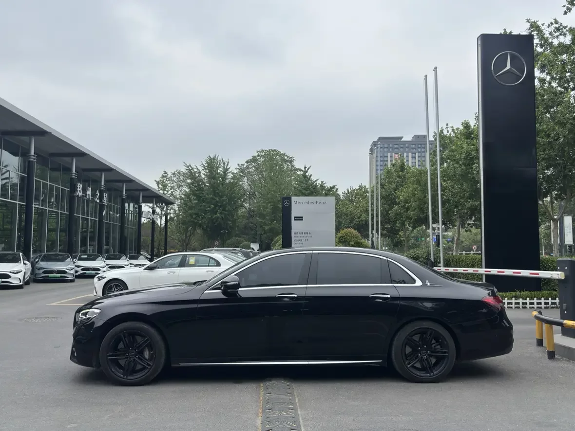 Mercedes-Benz E-Class PHEV