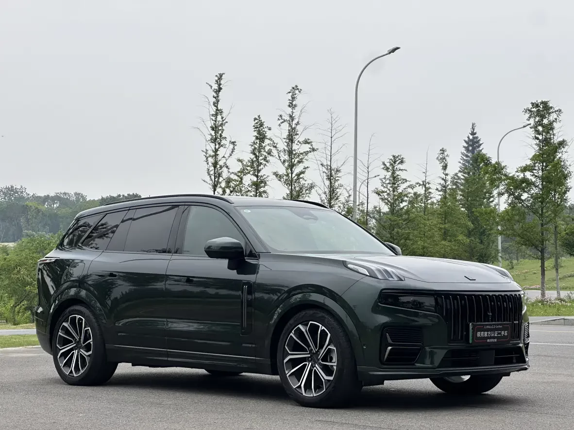 Lynk & Co 09 EM-P