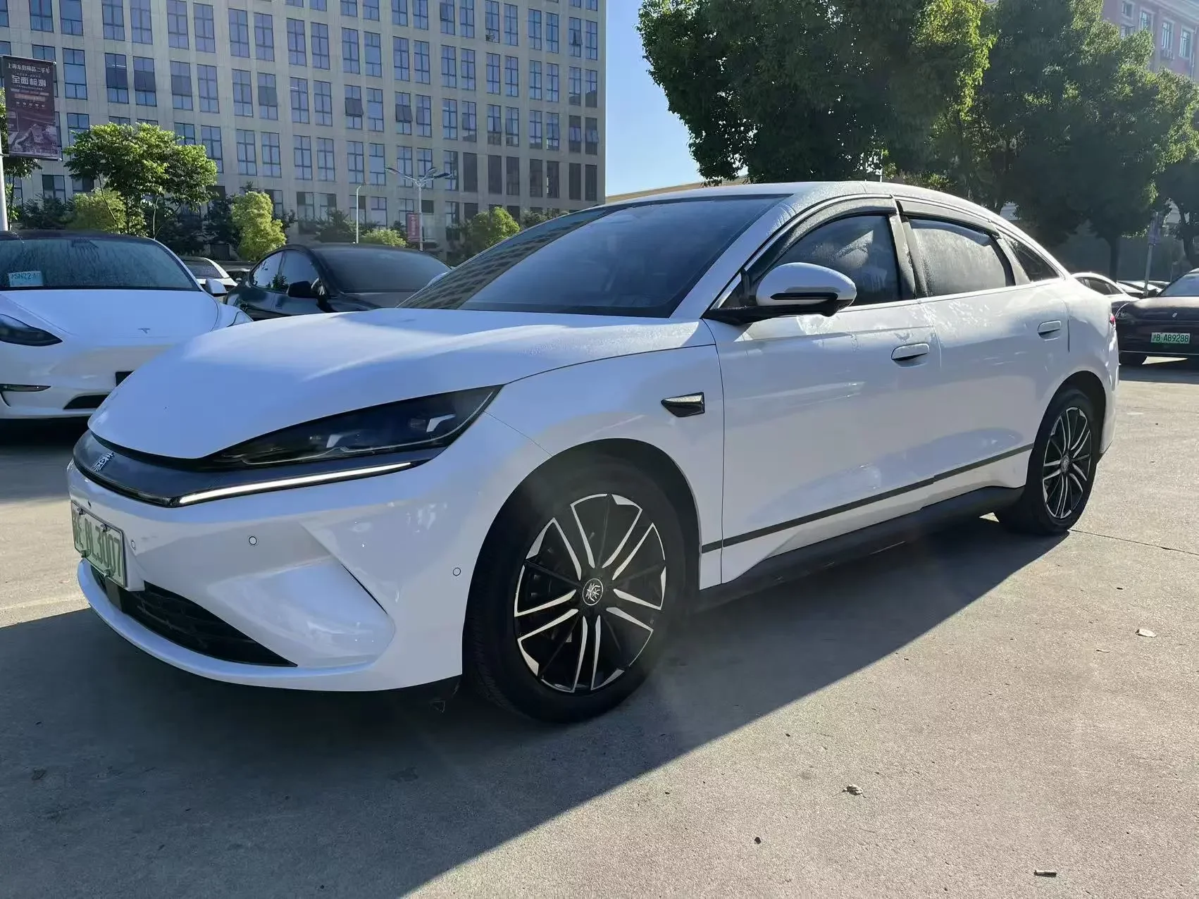 BYD Qin L EV
