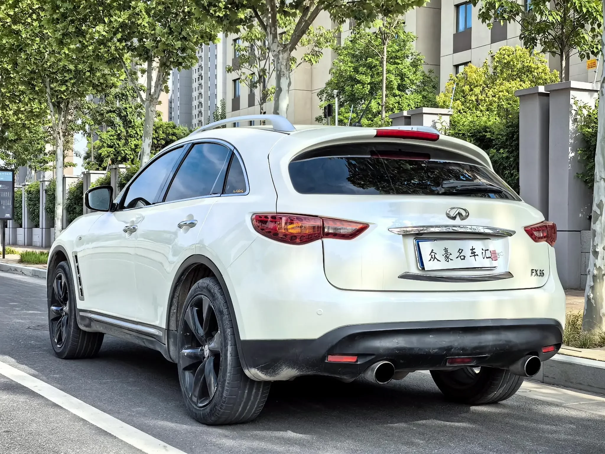 Infiniti FX