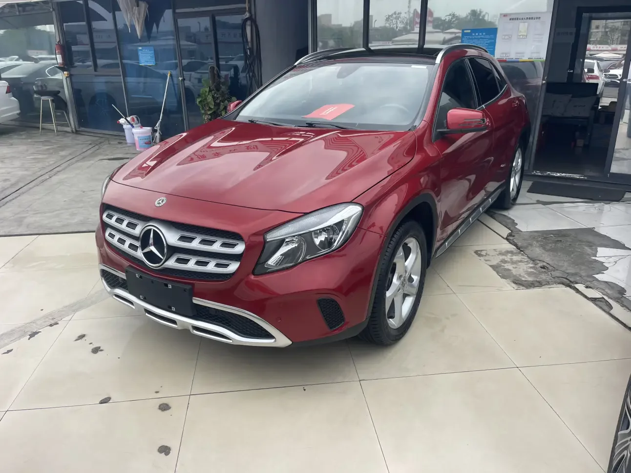 Mercedes-Benz GLA