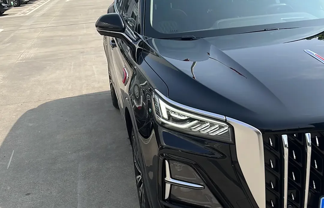 Hongqi HS5
