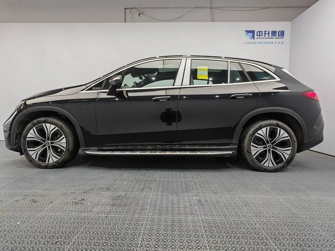 Mercedes-Benz EQE SUV