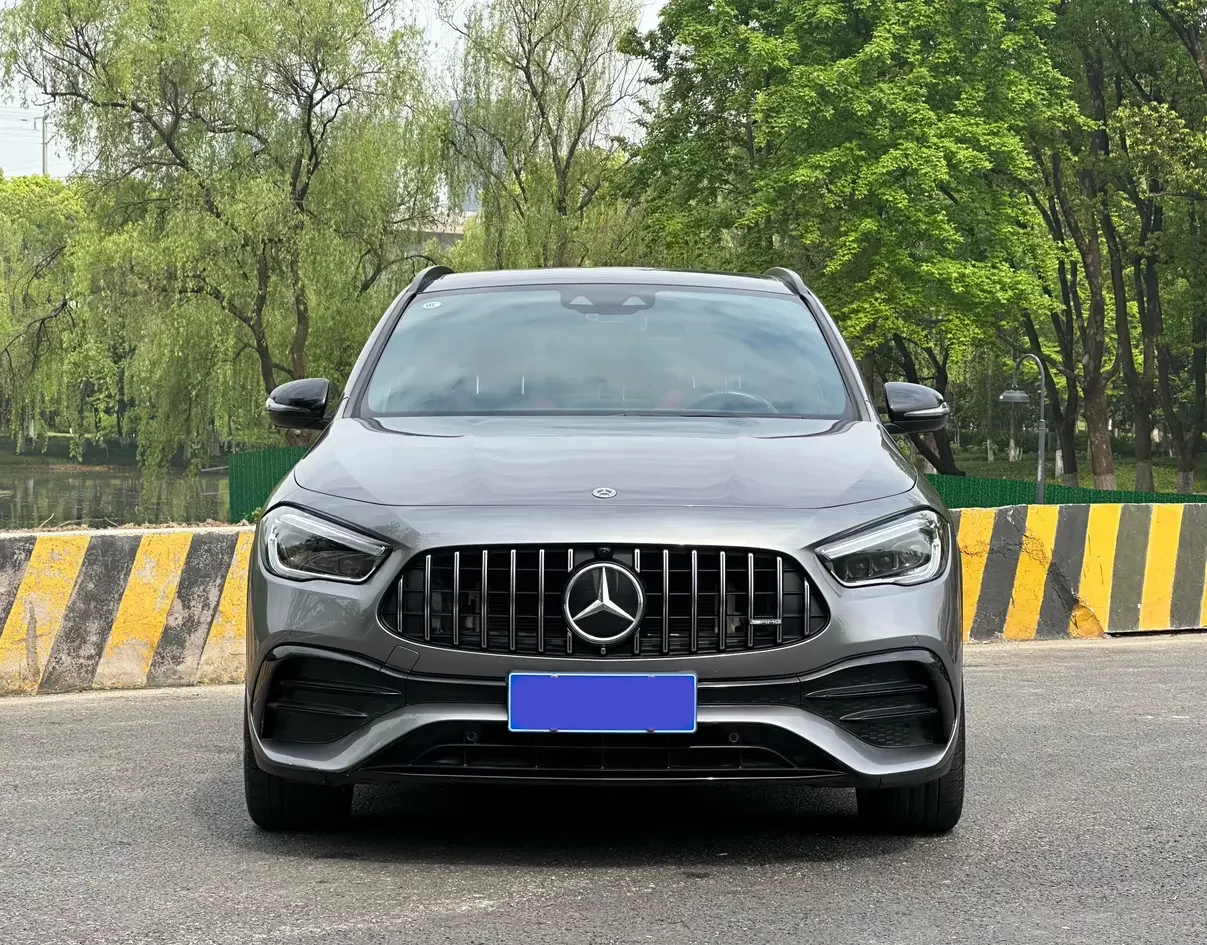 Mercedes-Benz GLA AMG
