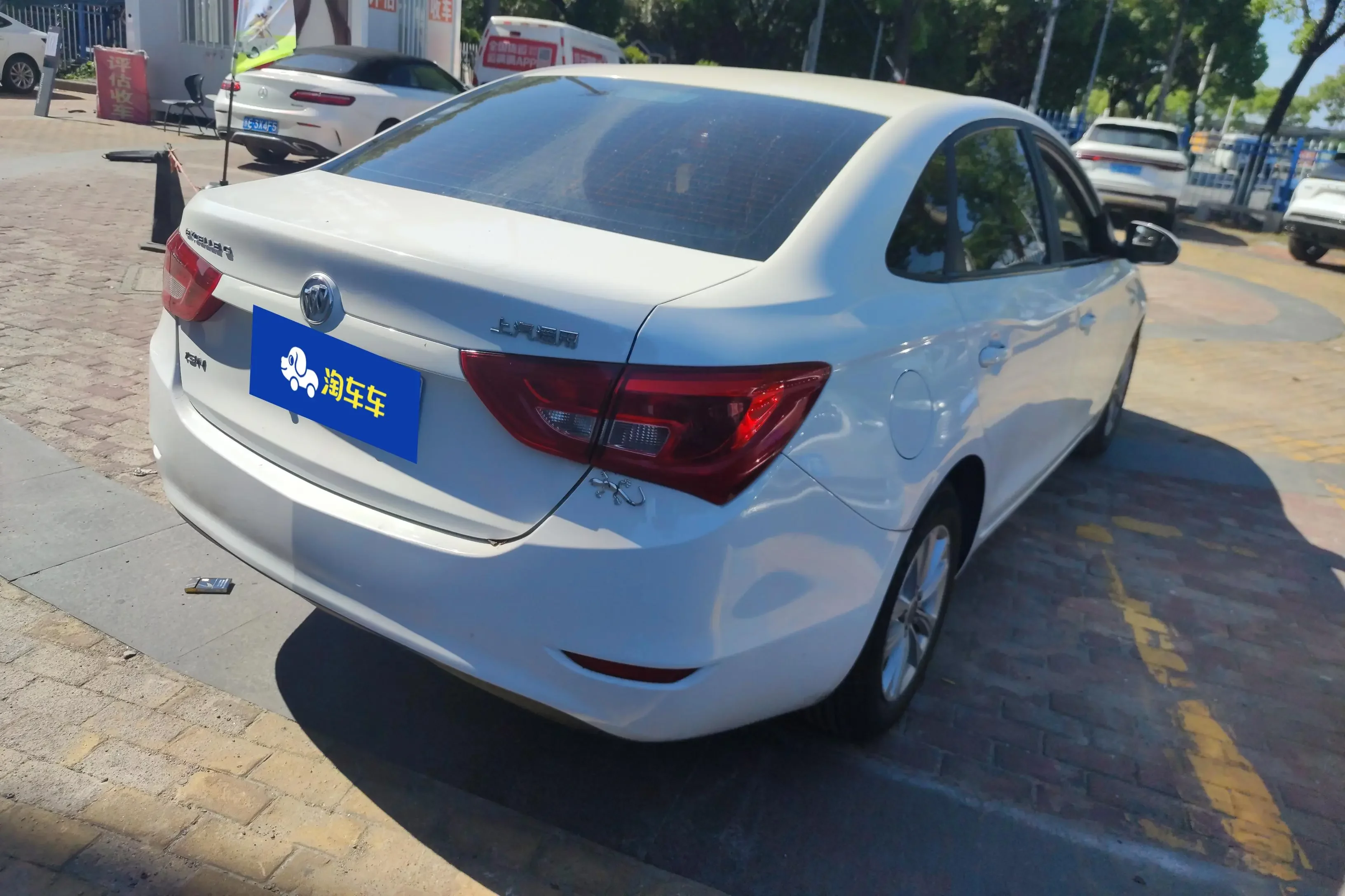 Buick Yinglang