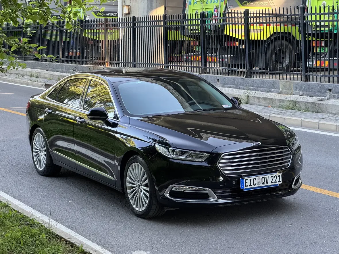 Ford Taurus