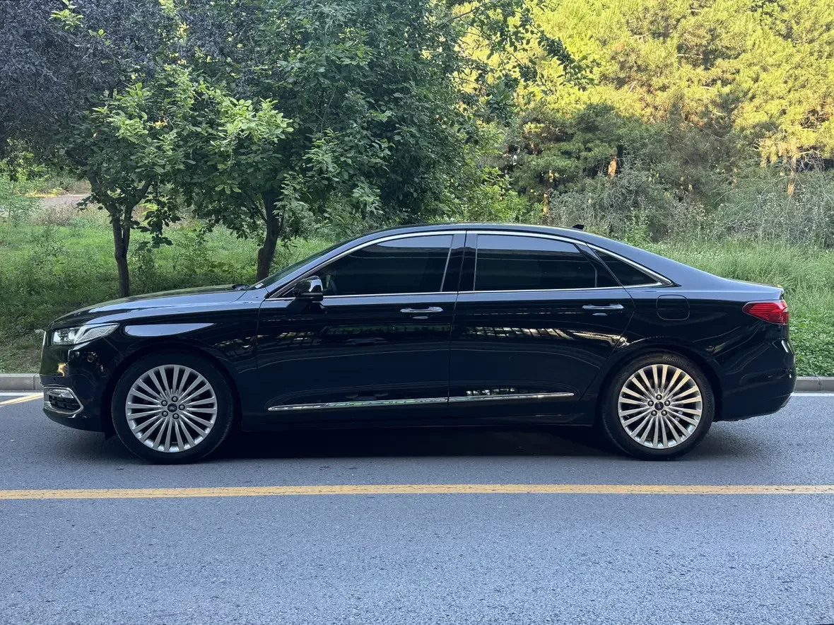 Ford Taurus