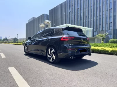 Volkswagen Golf GTI