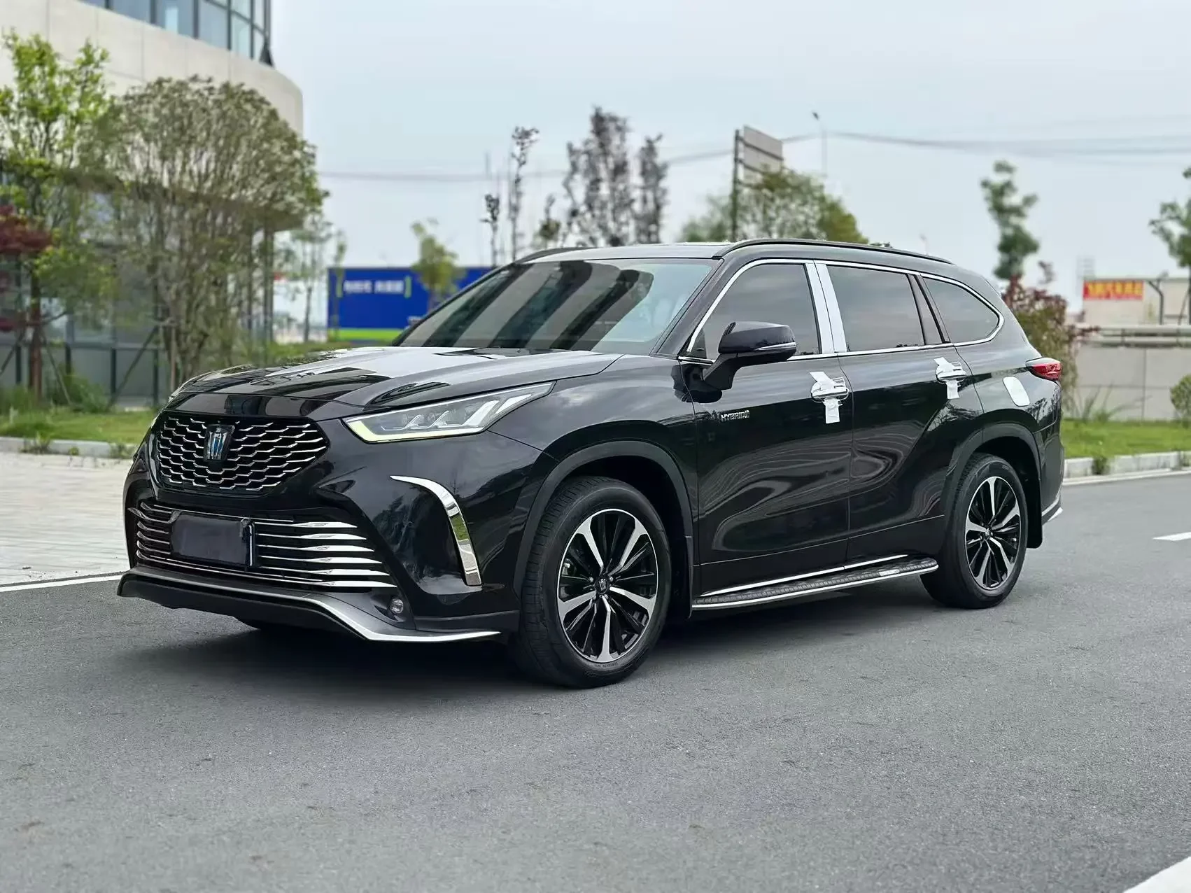 Toyota Crown Kluger