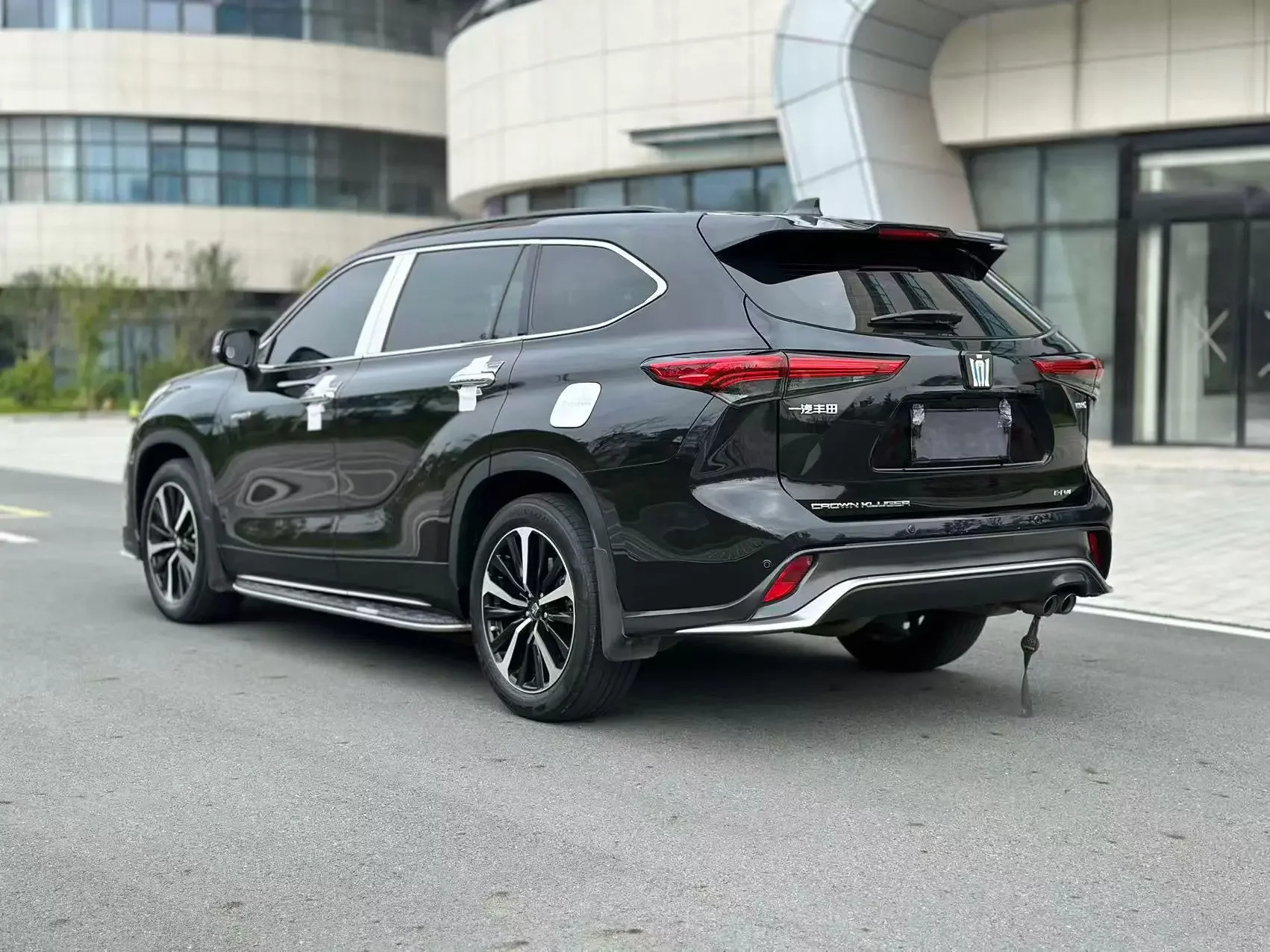 Toyota Crown Kluger