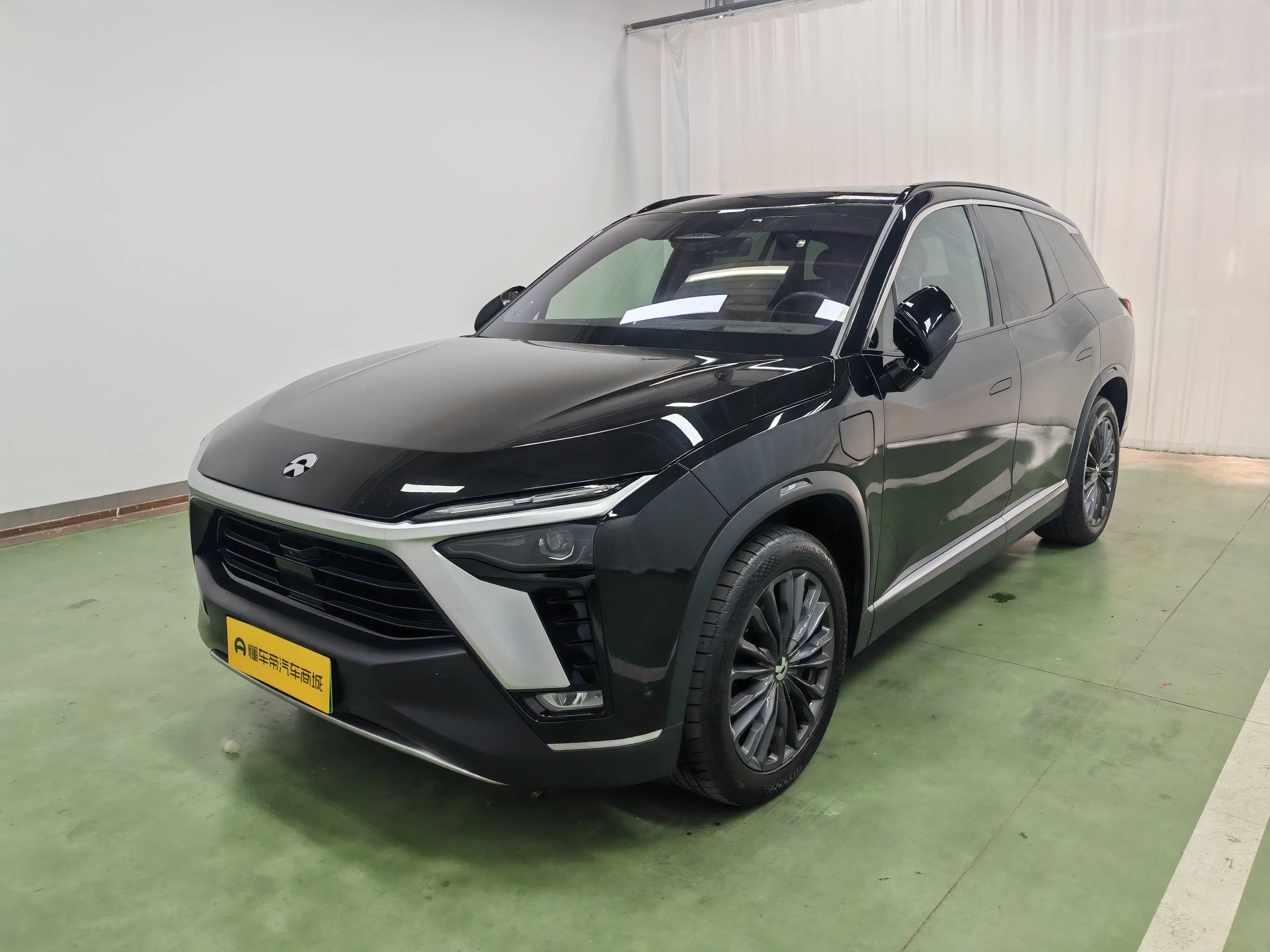 NIO ES8
