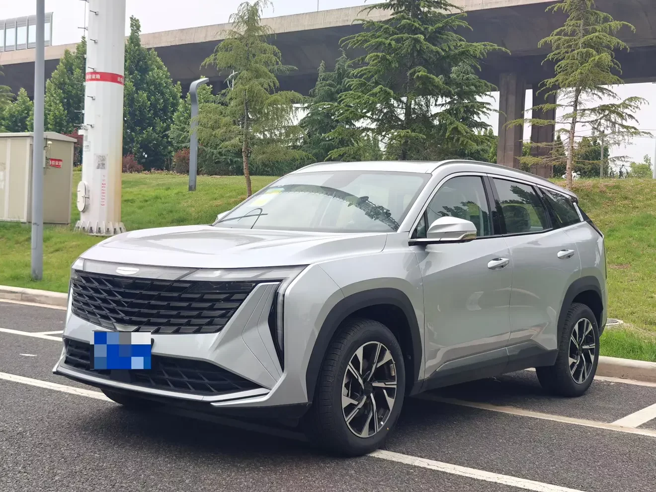 Geely Atlas L