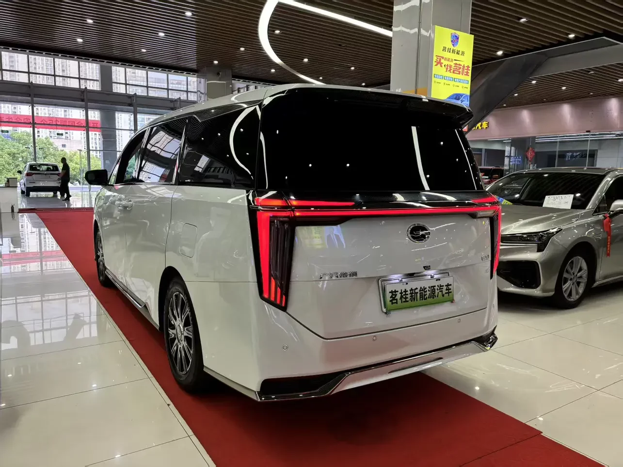 GAC Trumpchi E9 PHEV