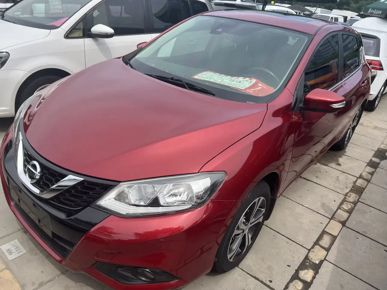 Nissan Tiida