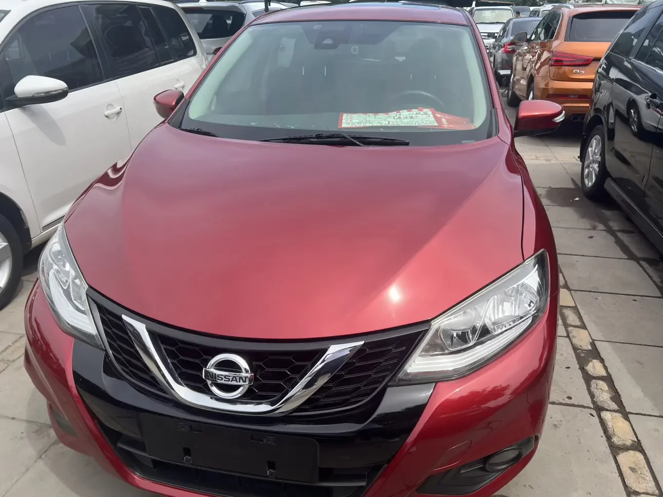Nissan Tiida