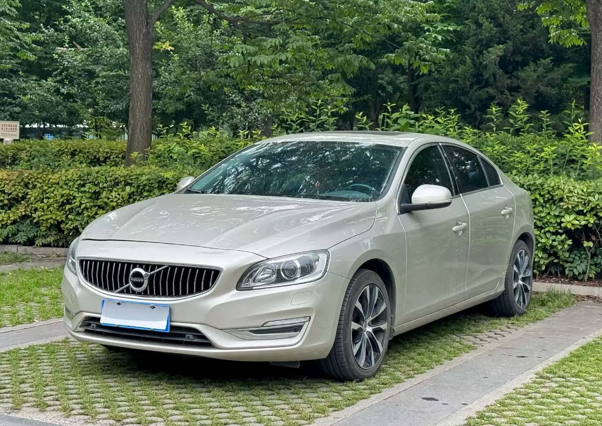 Volvo S60