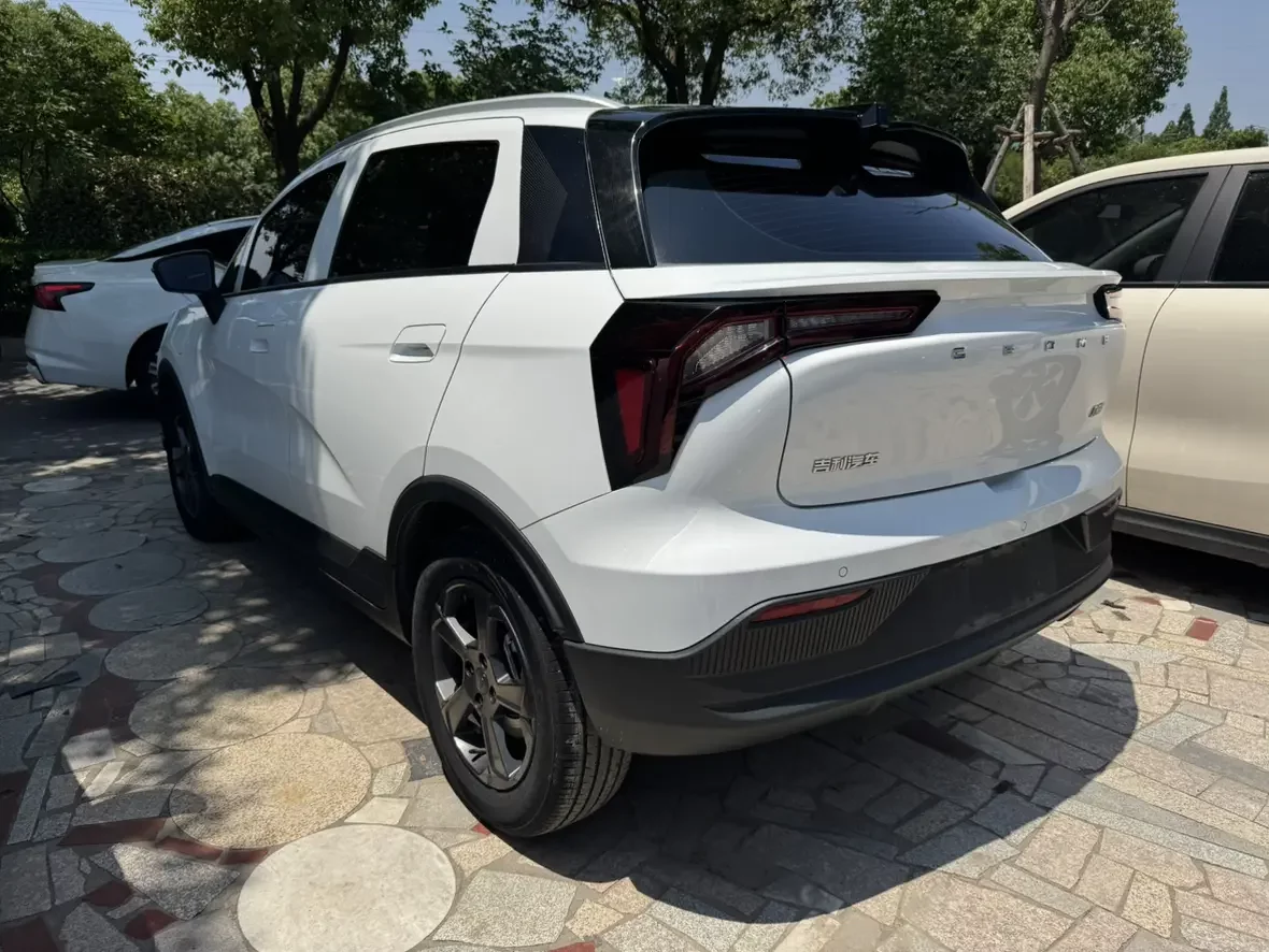 Geely Geometry E Firefly