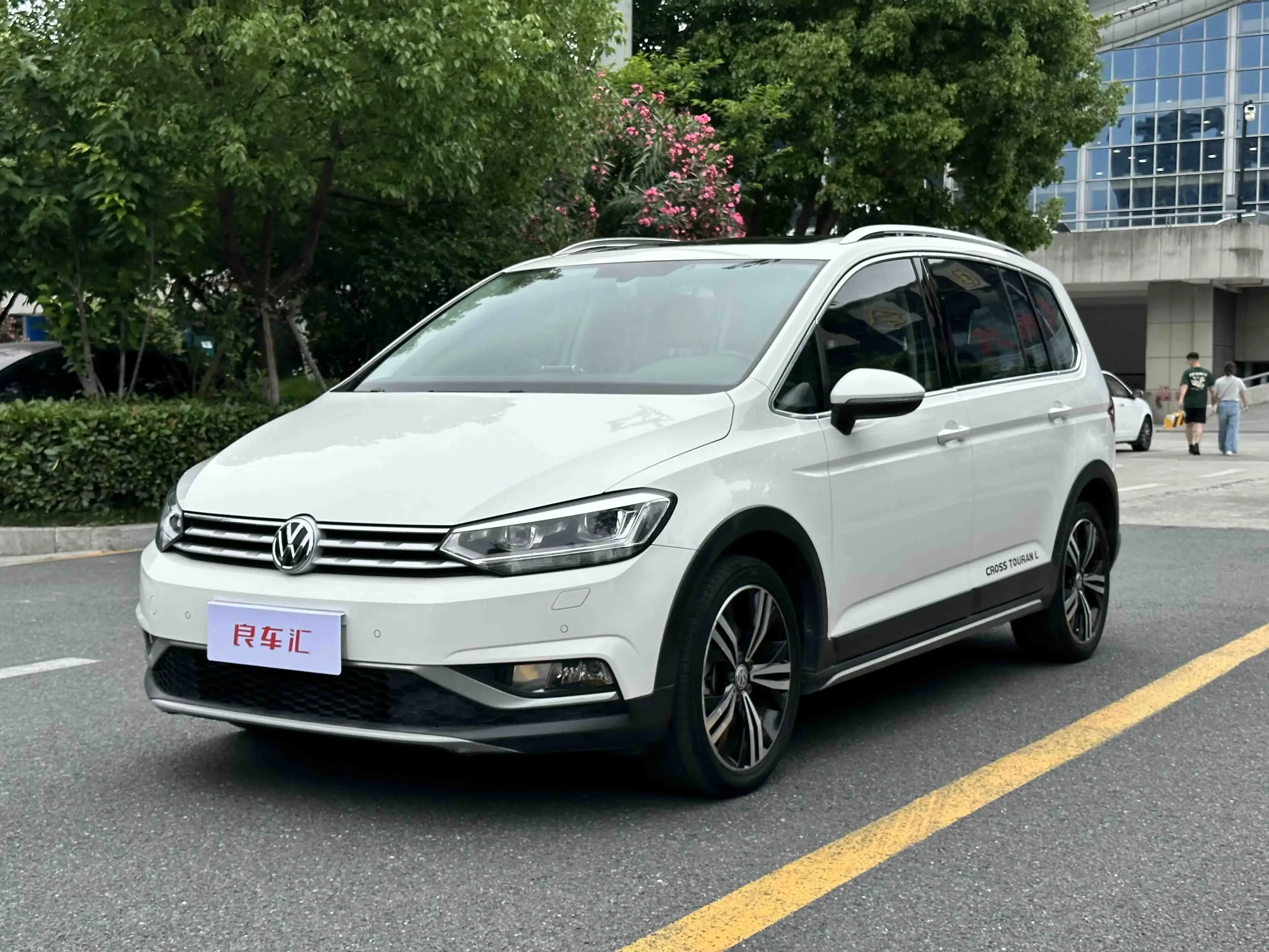 Volkswagen Touran L