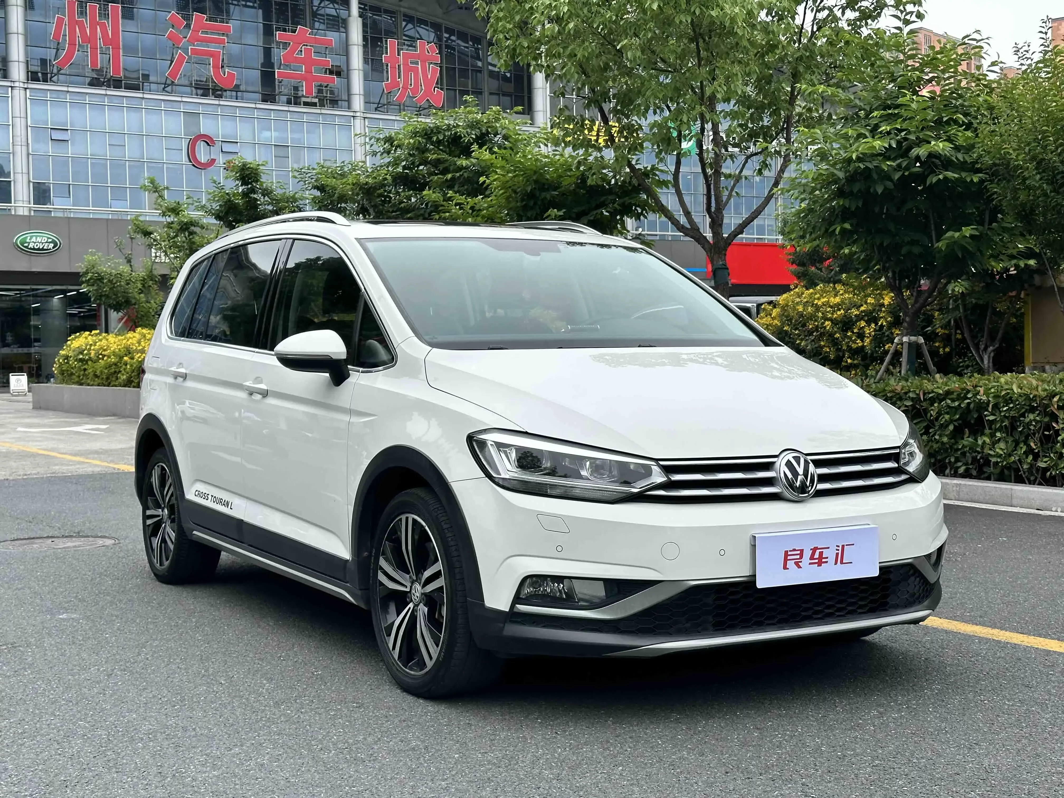 Volkswagen Touran L