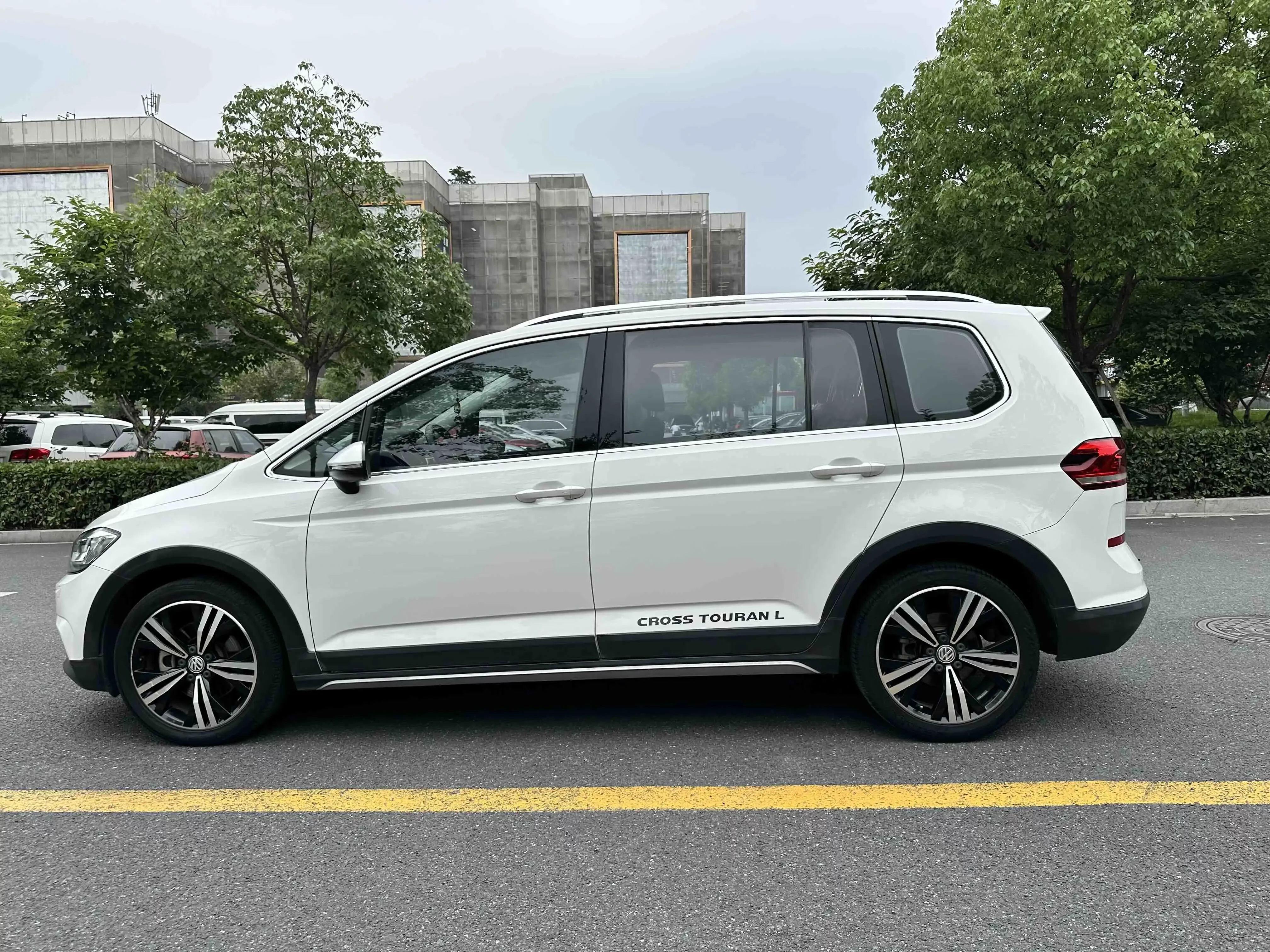 Volkswagen Touran L