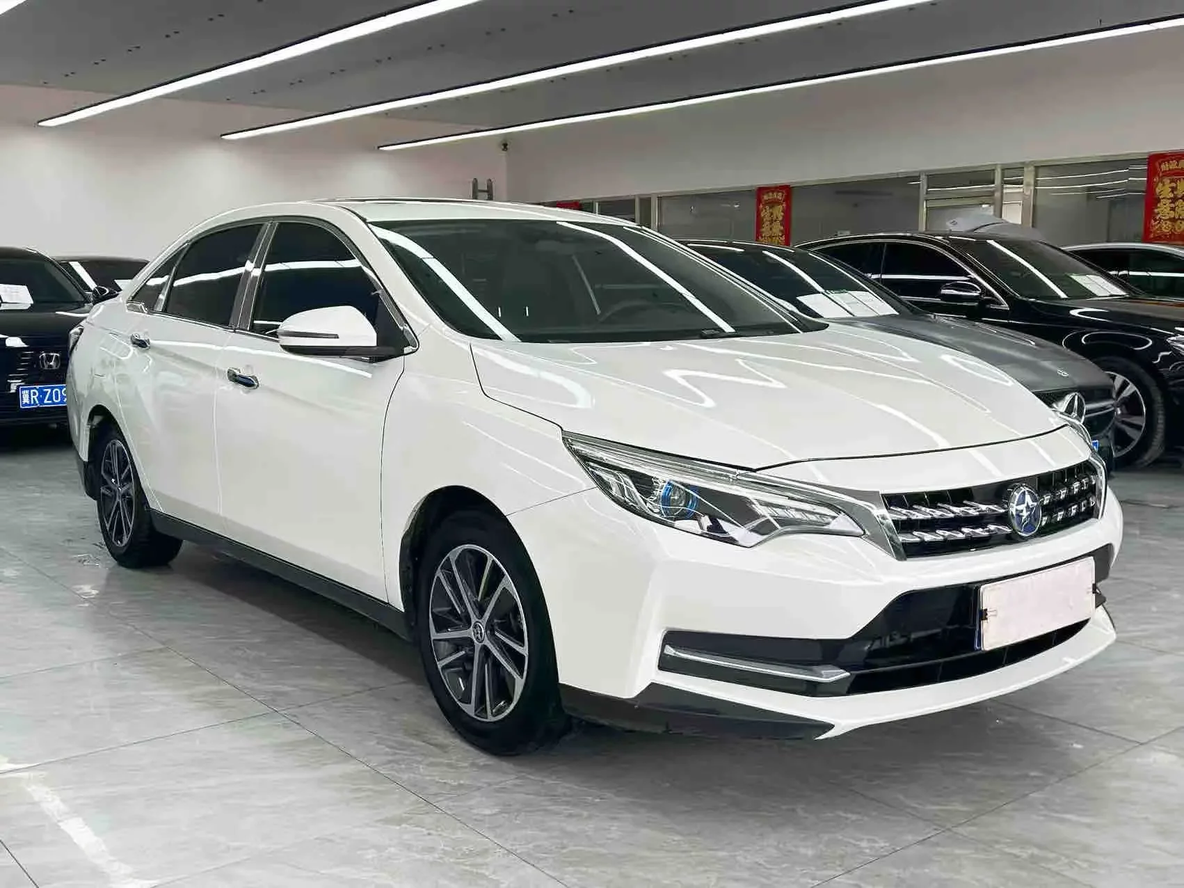 Kai Chen Venucia D60