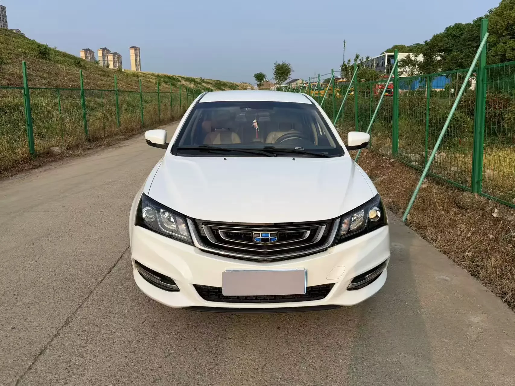 Geely emgrand