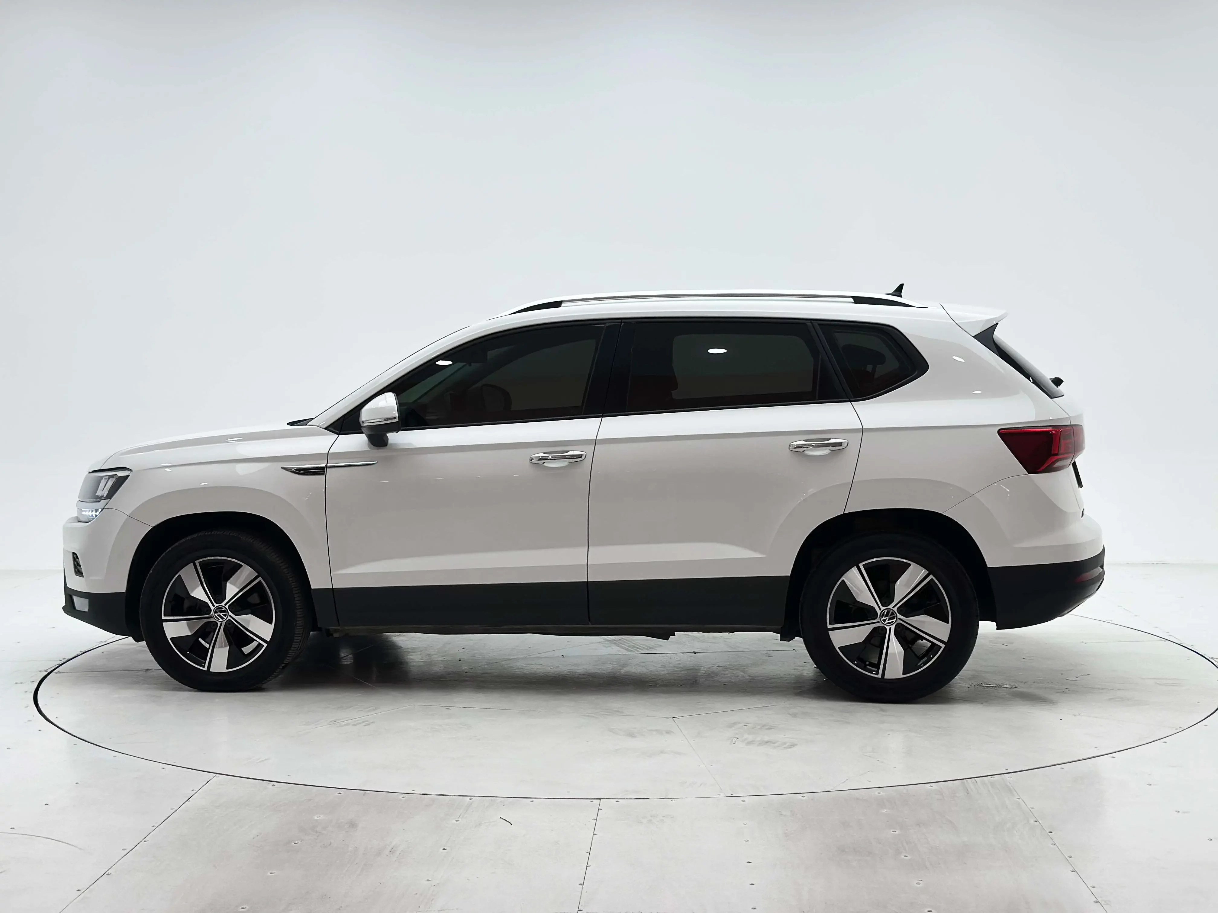Volkswagen Tharu
