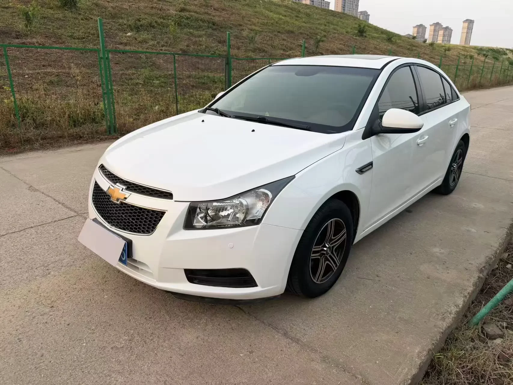 Chevrolet Monza (Cruze)  из Китая