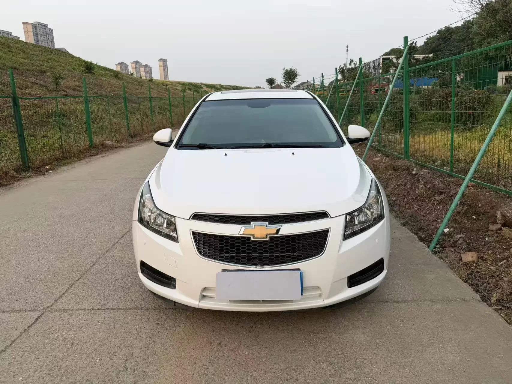 Chevrolet Monza (Cruze)  из Китая