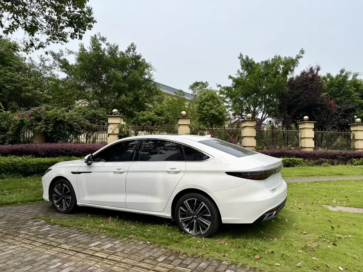 Chery Arrizo 8 PRO
