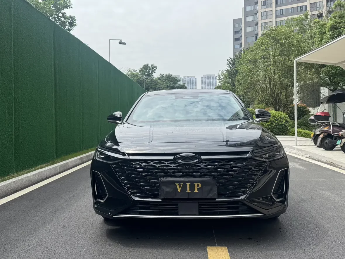 Chery Arrizo 8