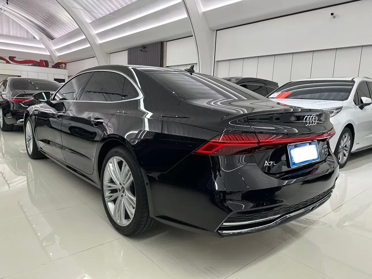 Audi A7L