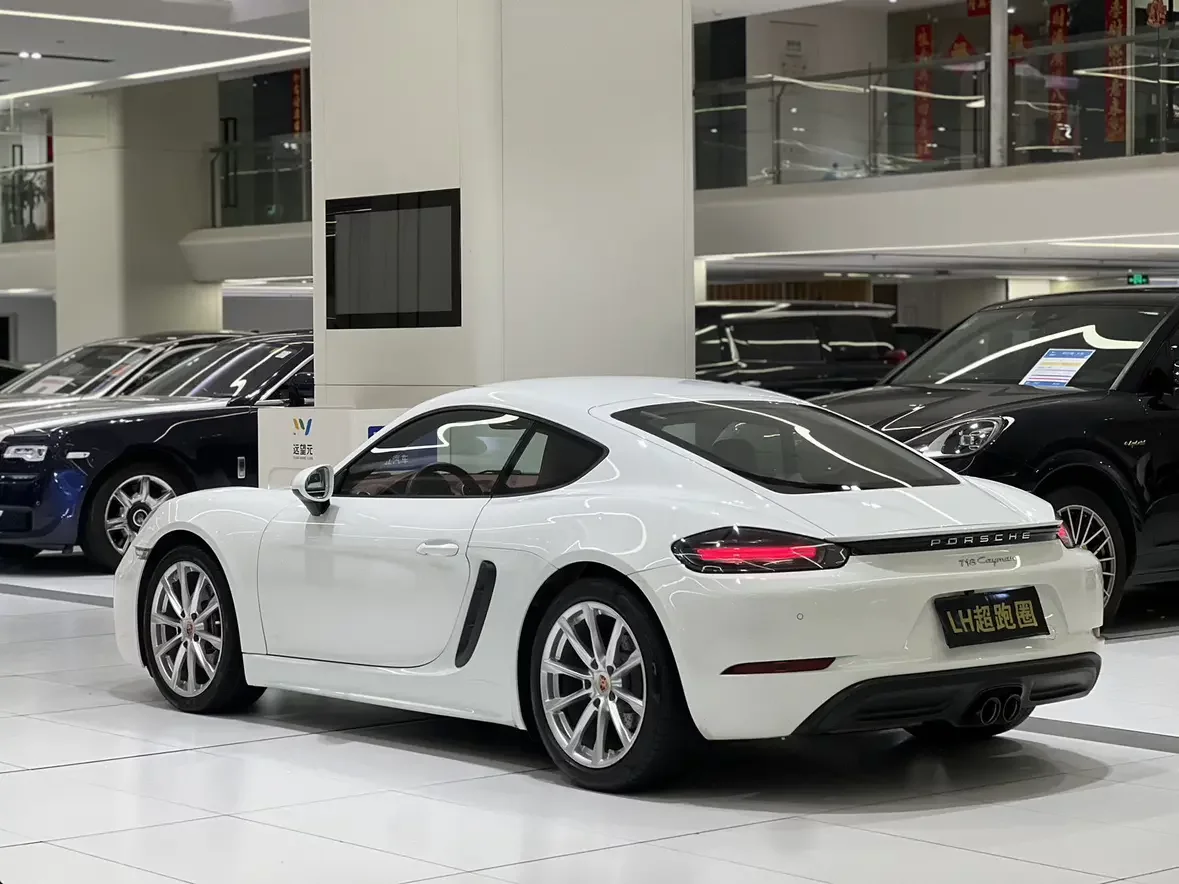Porsche 718