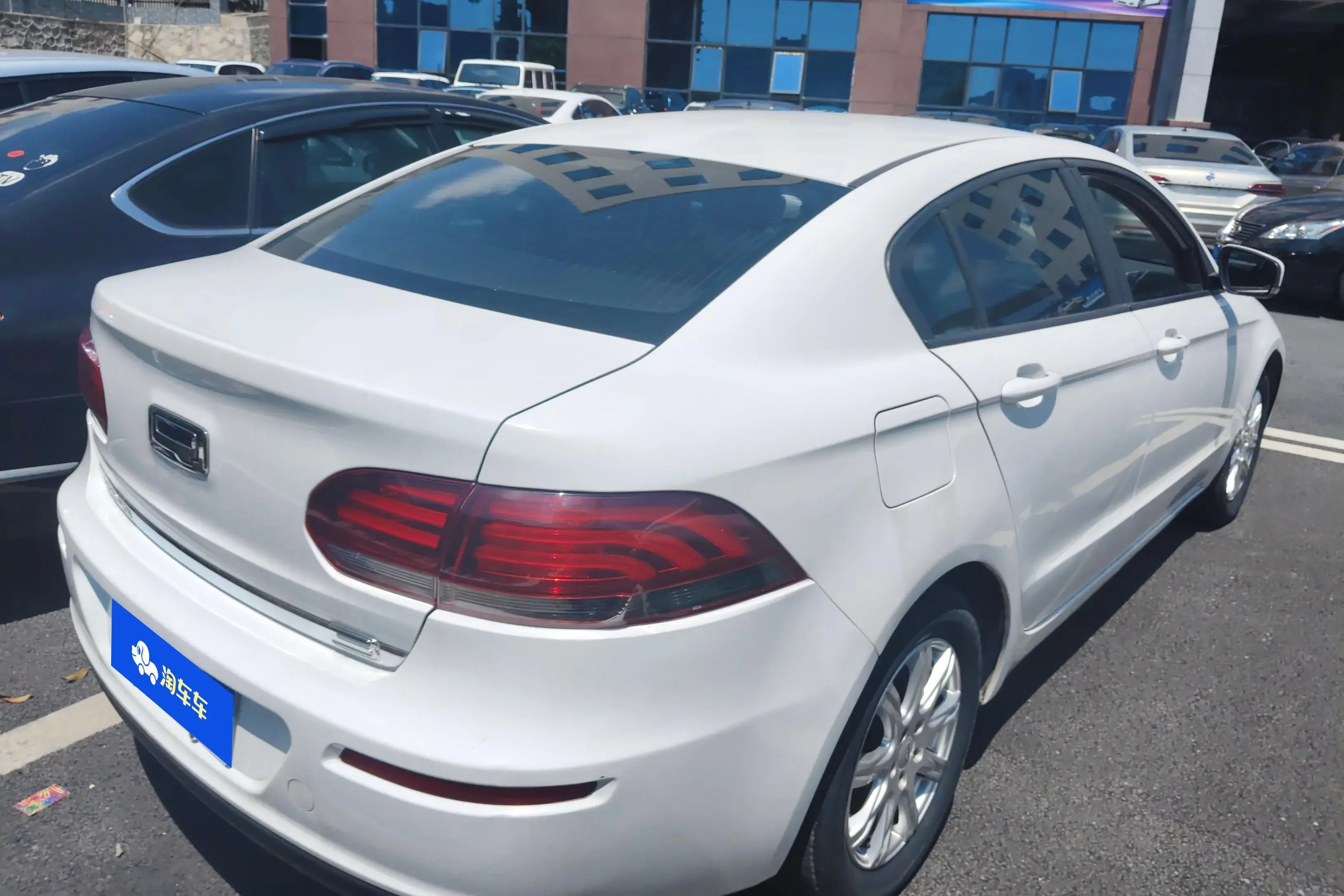 Qoros 3